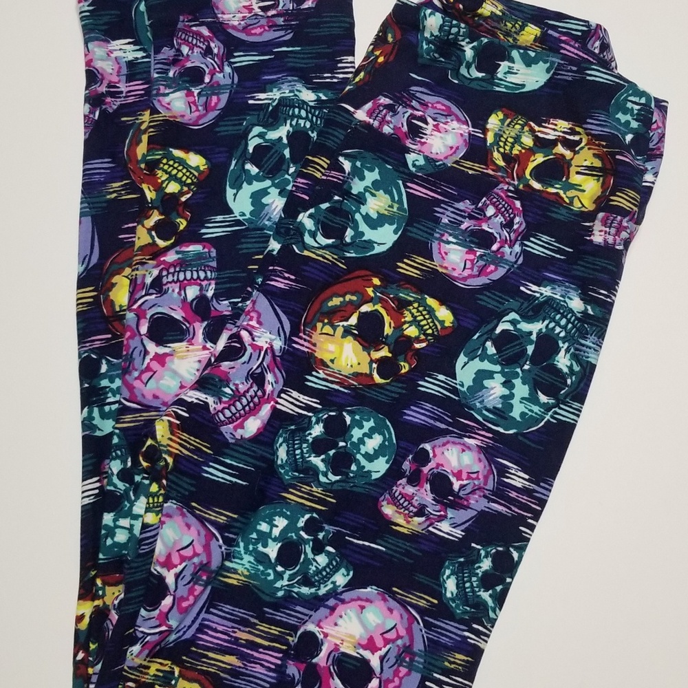 BNWOT OS leggings